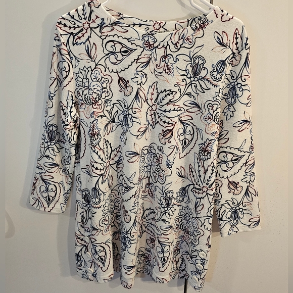 Croft & Barrow Cream and Navy Floral Blouse - Picture 1 of 6